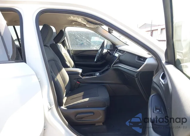 1C4RJJAG2P8867014: 44130438