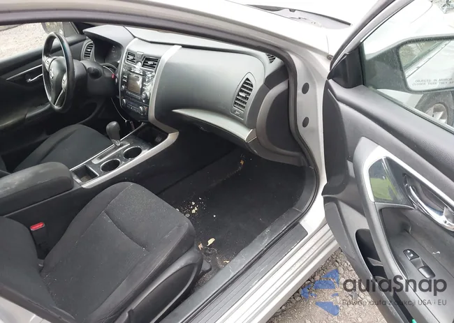 1N4AL3APXEC421888: 44131512