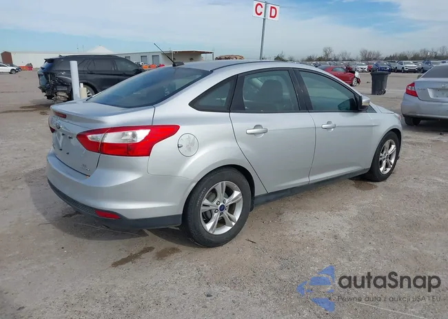 1FADP3F2XEL318260: 44131535