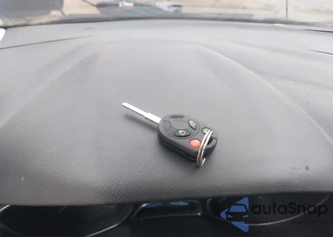 1FADP3F27DL180577: 44131554