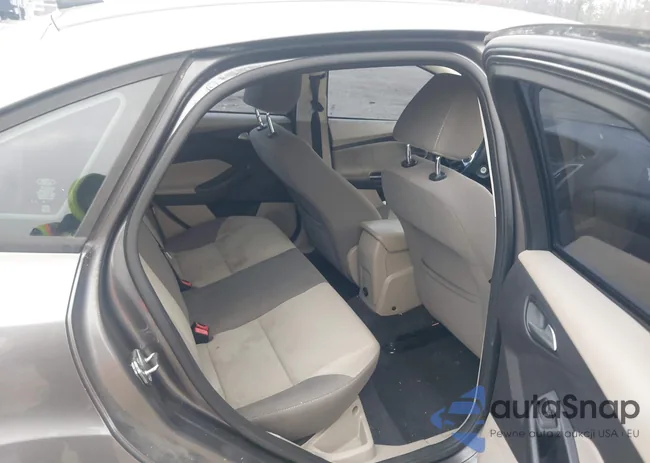 1FADP3F27DL180577: 44131554