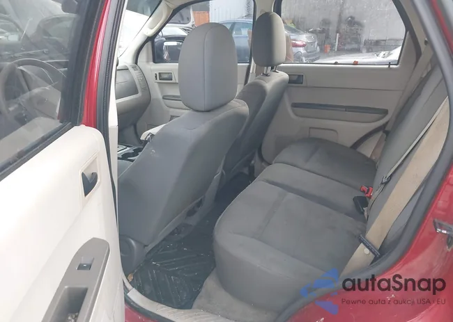 1FMCU0C71AKD42794: 44131566