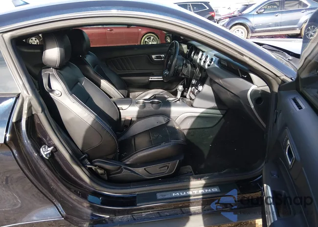 1FA6P8TH5M5127461: 44131581