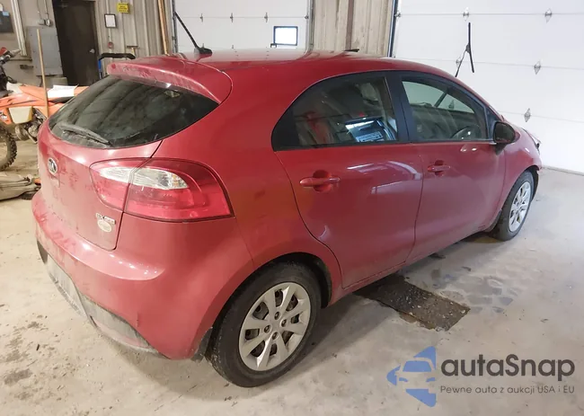 KNADN5A30E6375557: 44131645