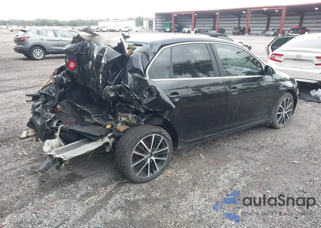 3VWRZ7AJ2AM053677: 44131654