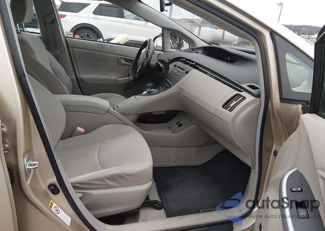 JTDKN3DU8B0277829: 44131770