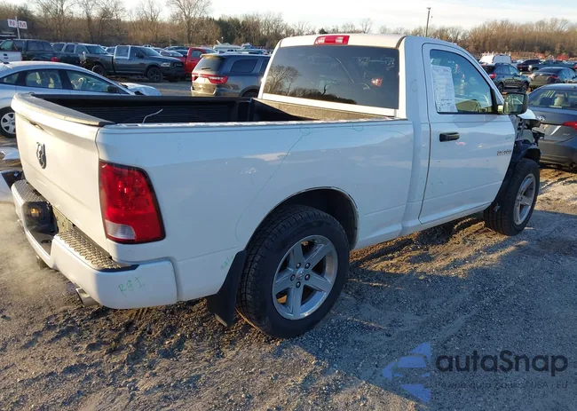 3C6JR6AT1FG531807: 44131788