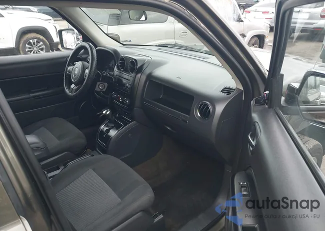 1C4NJPFA4FD388072: 44131798