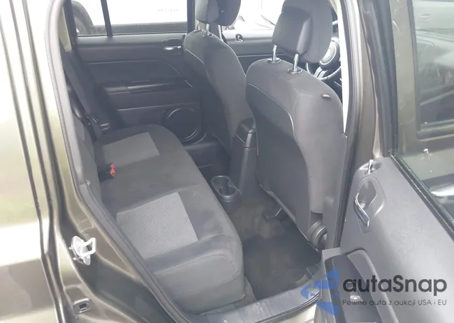 1C4NJPFA4FD388072: 44131798