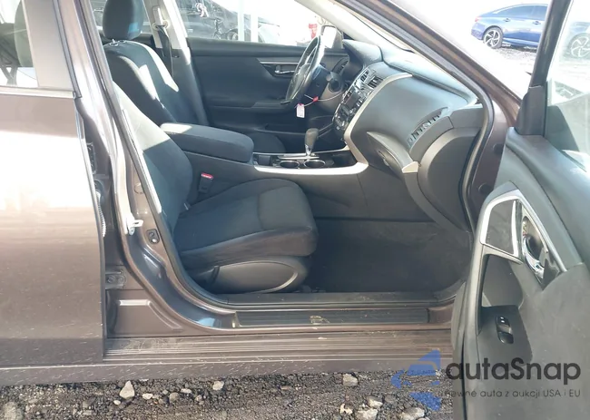 1N4AL3AP1EC182831: 44131806