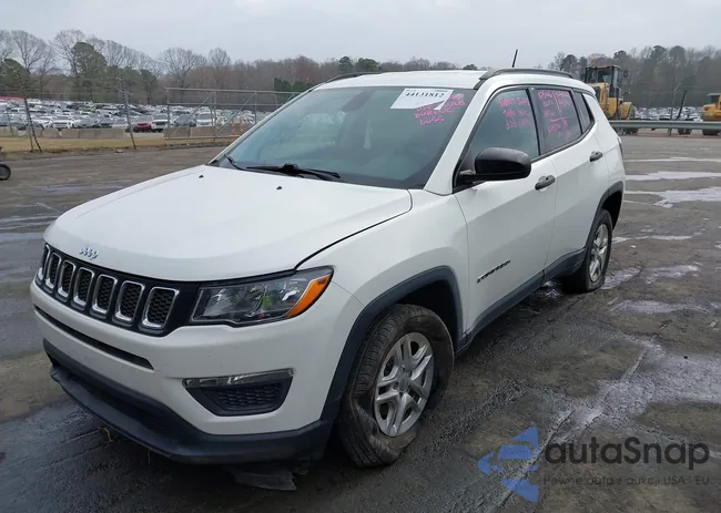 3C4NJCAB7JT233348: 44131812