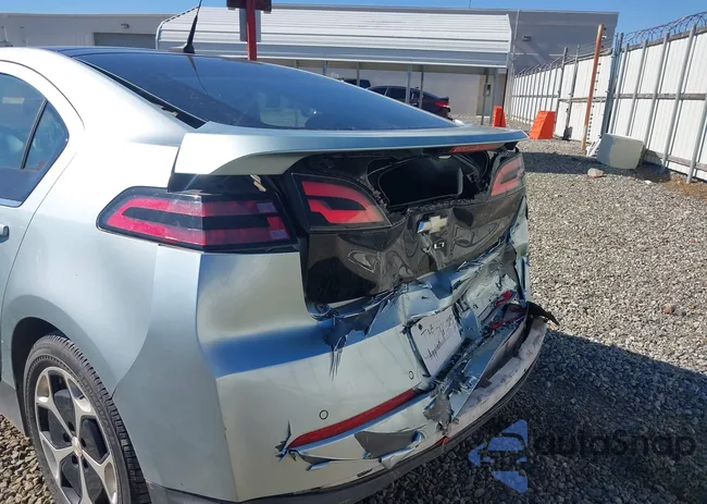 1G1RB6E43CU102527: 44131893