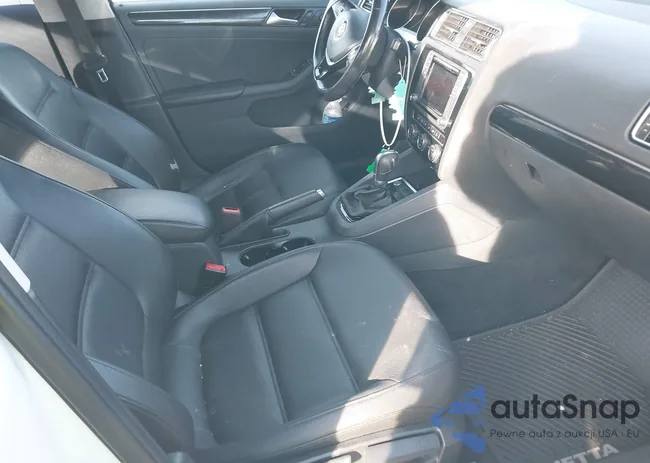 3VWL17AJXHM342846: 44131896