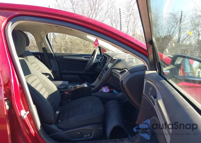 3FA6P0LU8KR207734: 44132004