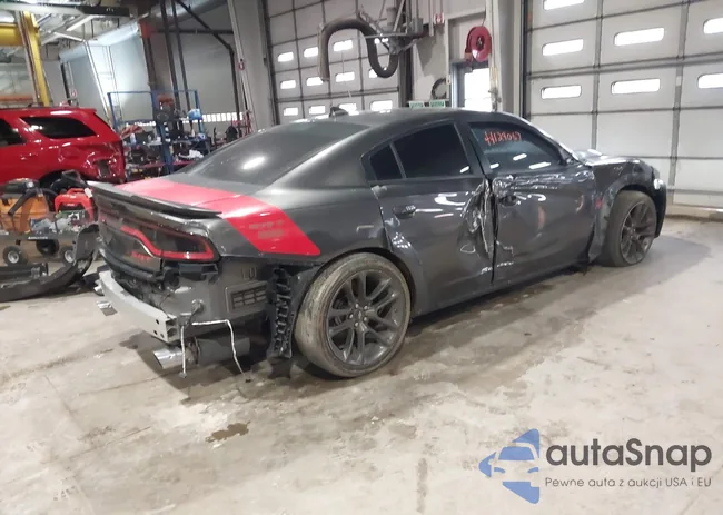 2C3CDXGJ6MH579316: 44131095