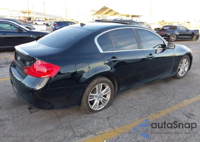 JN1CV6AP1DM306025: 44131099