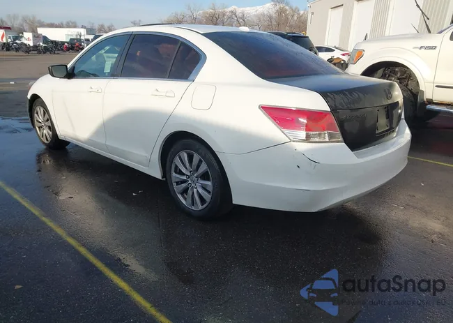 1HGCP2F87BA022013: 44131224