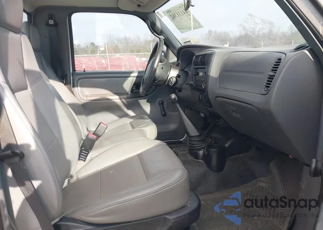 1FTYR10U08PA24450: 44131362