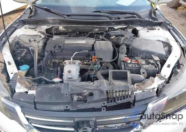 1HGCR2F32FA204108: 44131435