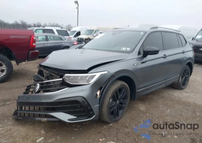 3VV8B7AX3NM000467: 44131444