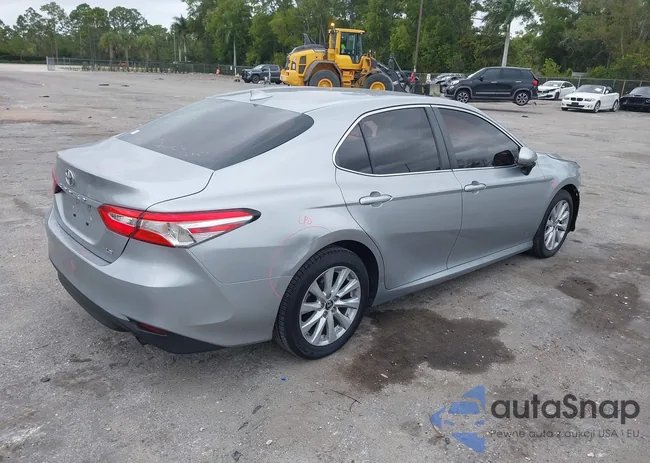 4T1B11HK3KU228454: 44132494