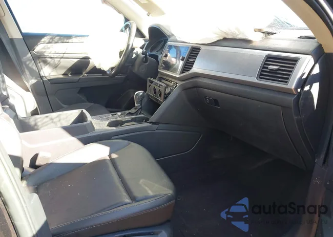 1V2CR2CA2JC565478: 44132508