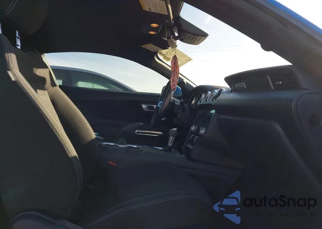 1FA6P8TH1M5154270: 44132559