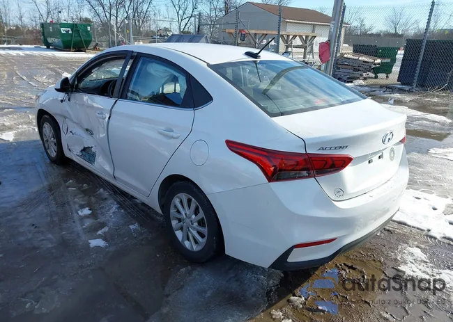 3KPC24A31KE076974: 44132572