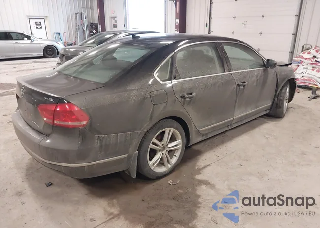 1VWCV7A33FC046734: 44132571