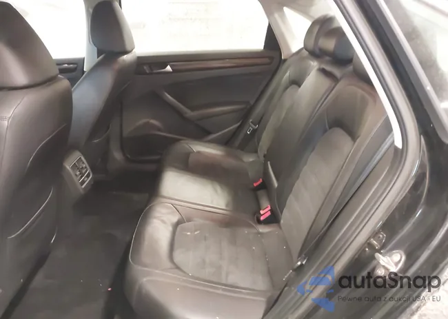 1VWCV7A33FC046734: 44132571