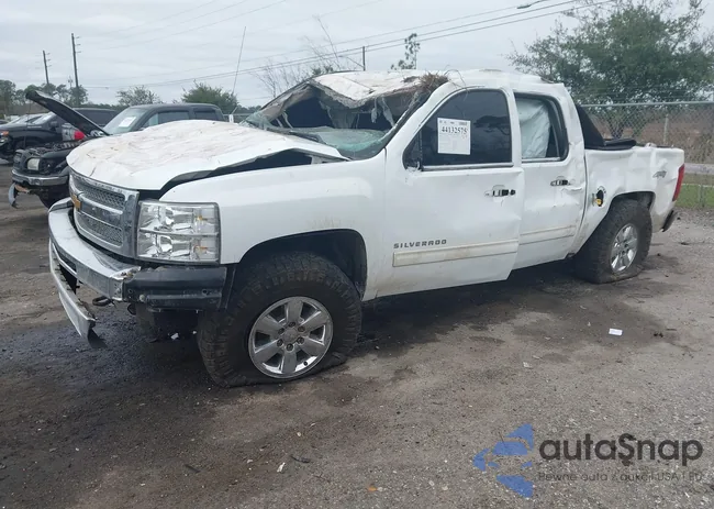 1GCPKSE70CF110073: 44132575