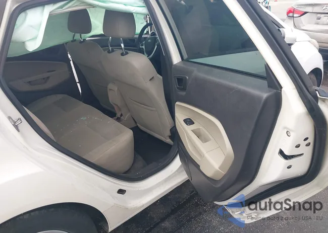 3FADP4BJ3HM161578: 44132595