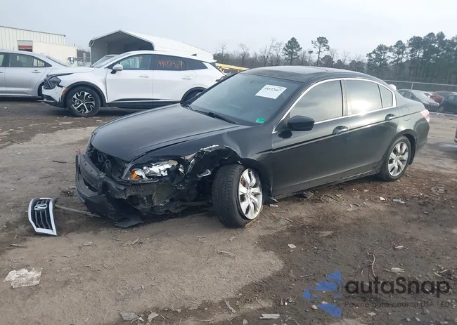 1HGCP26899A172201: 44132667