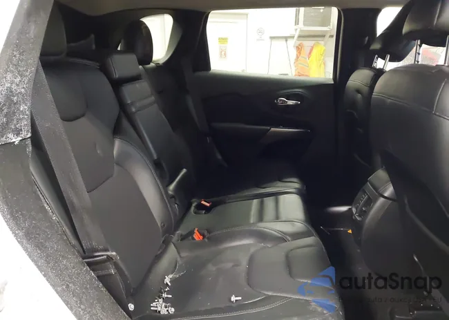 1C4PJMDX7KD441372: 44132683