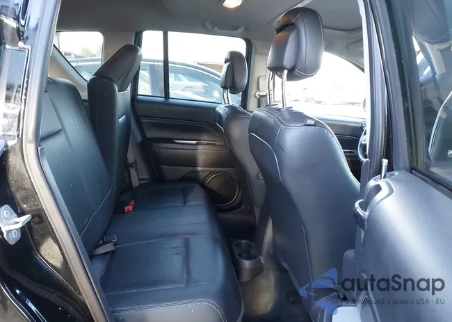 1C4NJCEA4GD806688: 44132686