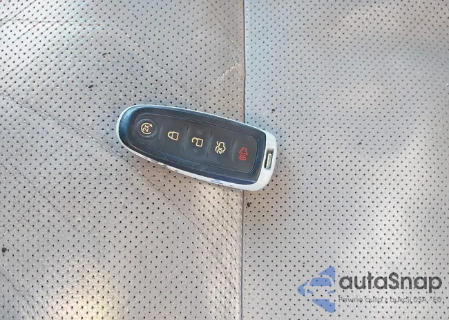 1FMHK8F83CGA92219: 44132688