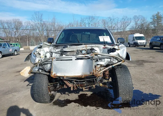 5TEMU4FN3AZ702038: 44132715