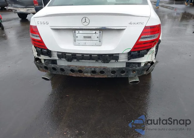 WDDGF8AB9DR250176: 44132762