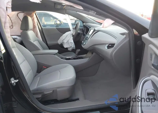 1G1ZB5ST2GF179681: 44132770