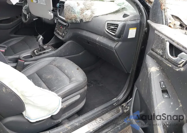 KMHC85LC8KU116286: 44132842