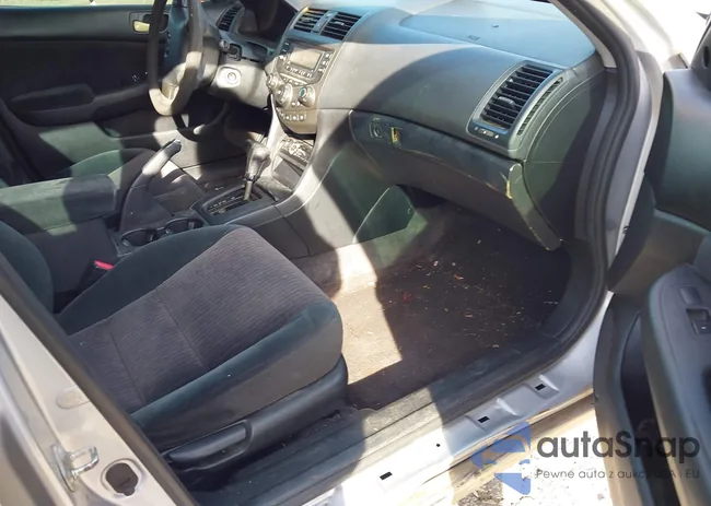 1HGCM56124A005541: 44132855