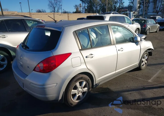 3N1BC13E18L419361: 44132869