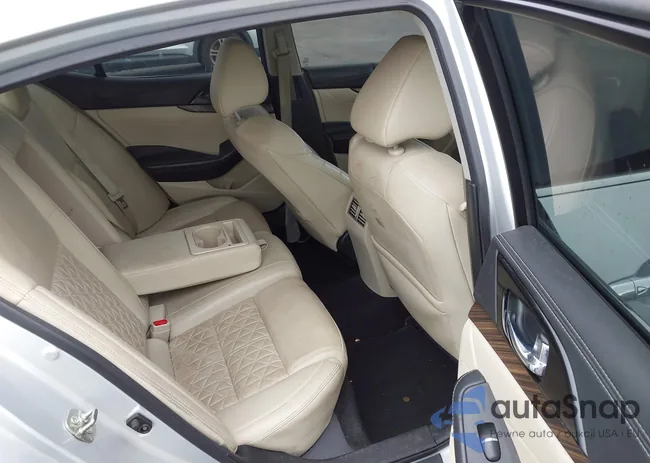 1N4AA6AP6HC367016: 44132899