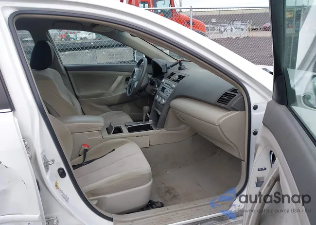 4T4BF3EKXAR063086: 44133011