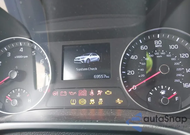 3KPF24AD9ME410130: 44132070