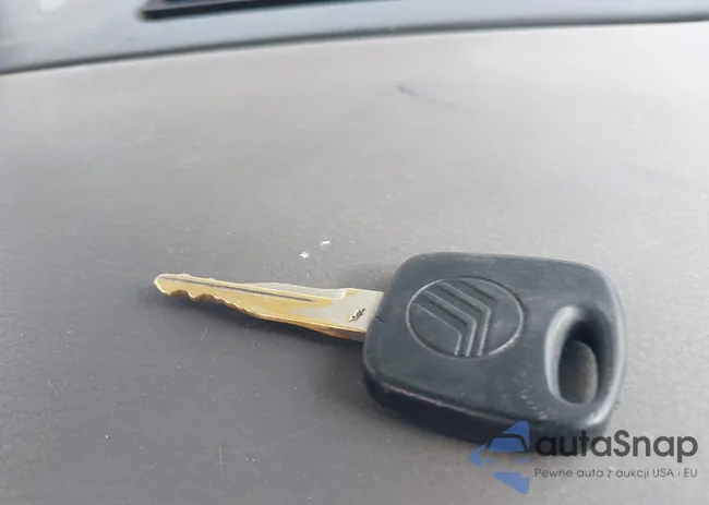 2MEFM75W51X681469: 44132235