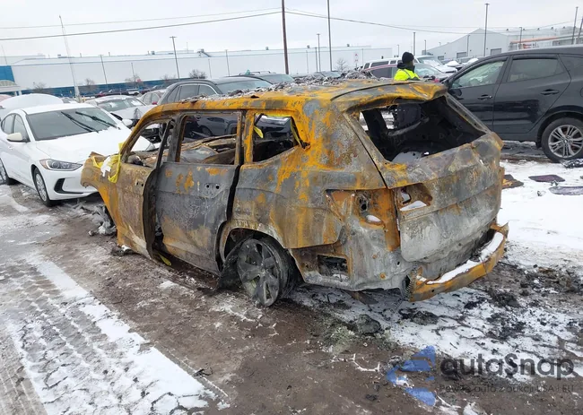 1V2UR2CAXKC570403: 44132301