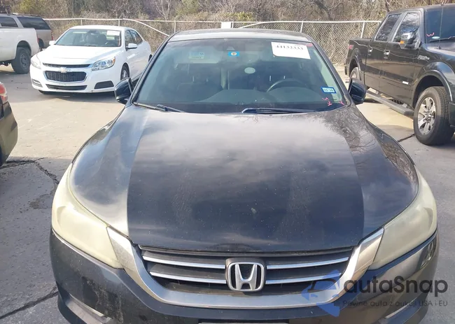 1HGCR2F86DA093930: 44132333