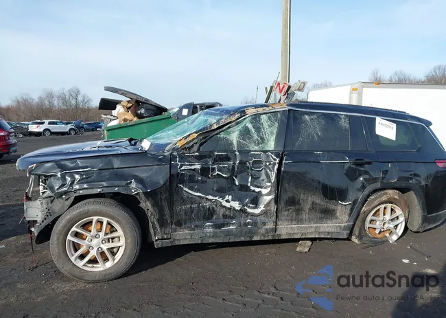 1C4RJKAG8M8172473: 44132352