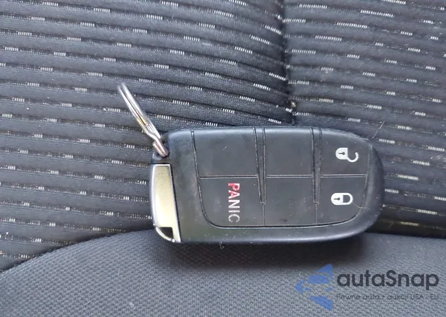 3C4PDCBB6HT677569: 44132396